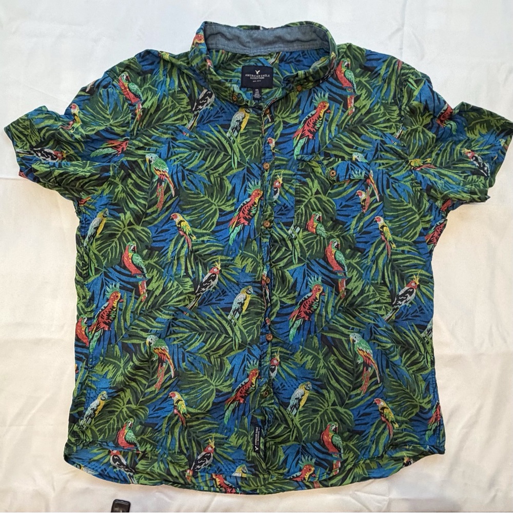 American Eagle Toucan Parrots Hawaiian Button Up Shirt men’s XXL‎ multicolor